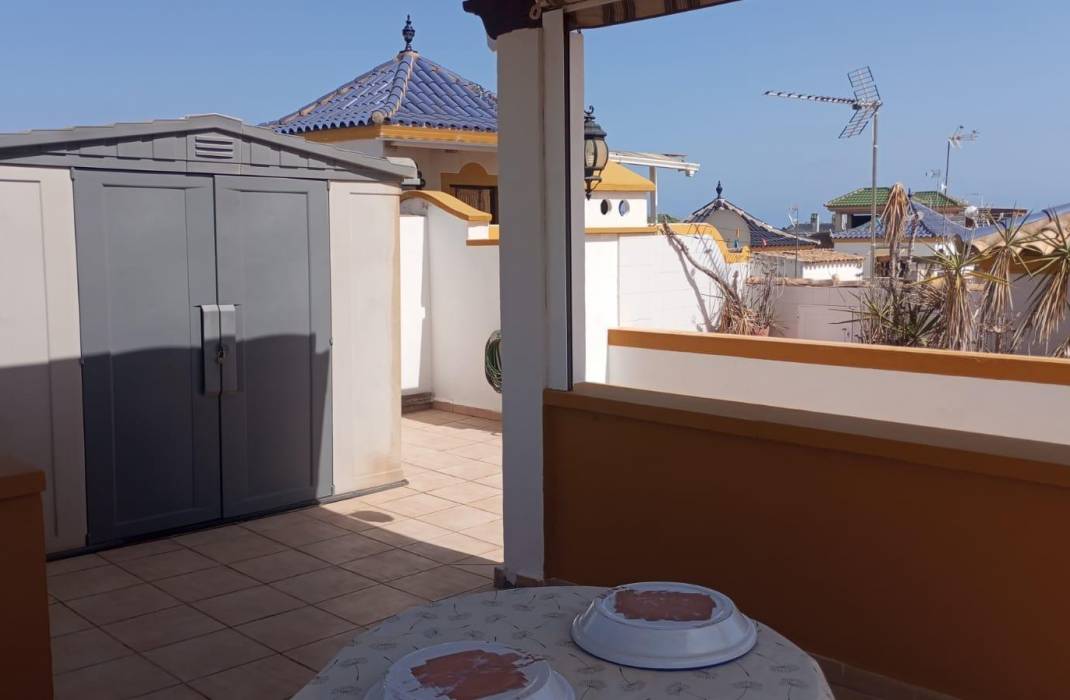 Resale - Bungalow - Torrevieja - Los altos