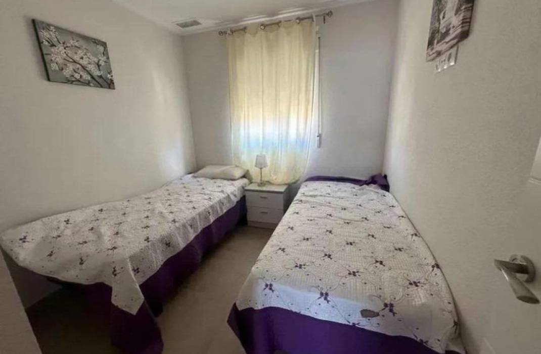 Resale - Bungalow - Torrevieja - Los altos