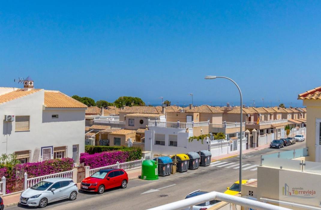 Resale - Bungalow - Torrevieja - Los altos