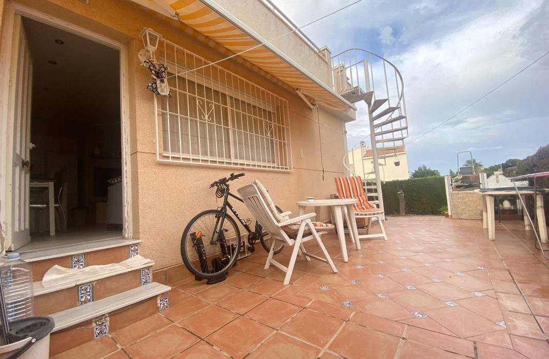 Resale - Bungalow - Torrevieja - Los altos