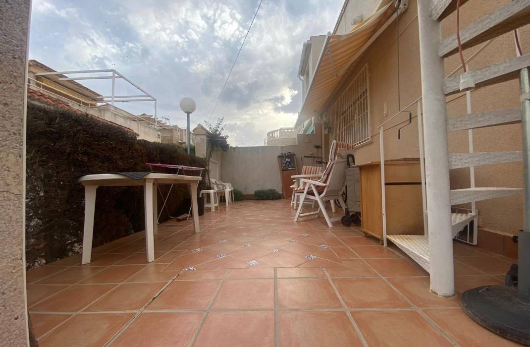 Resale - Bungalow - Torrevieja - Los altos