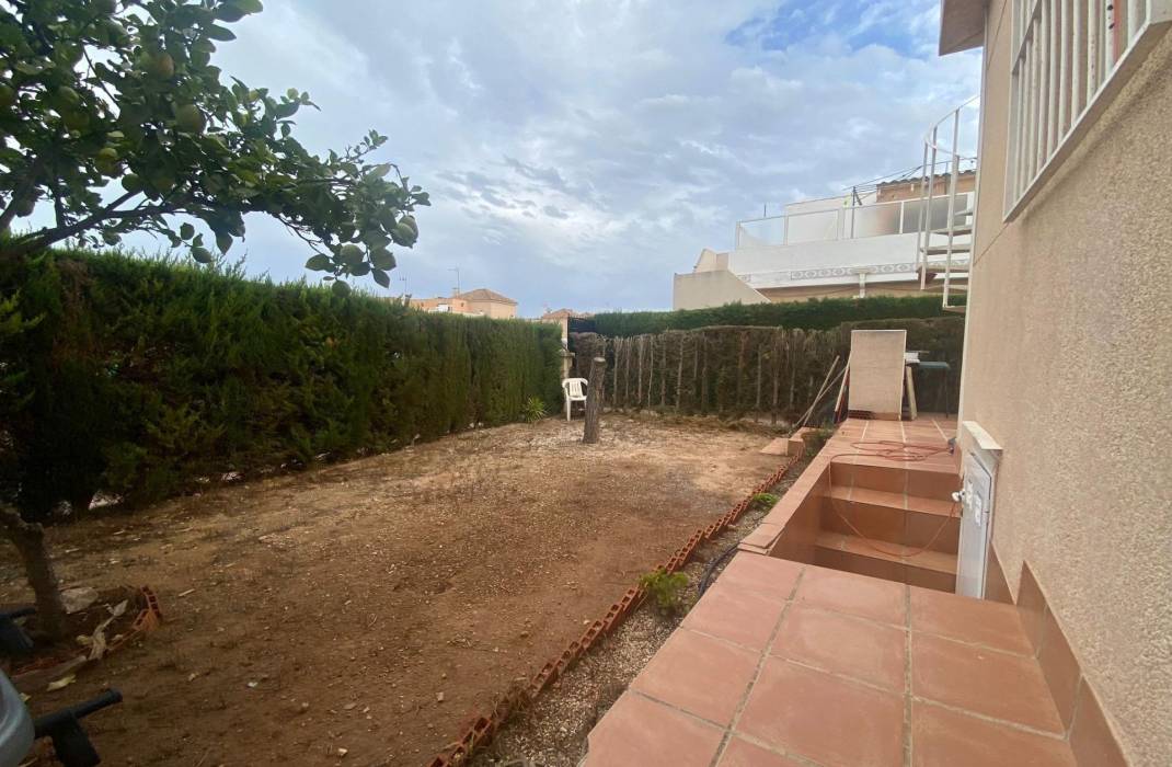 Resale - Bungalow - Torrevieja - Los altos