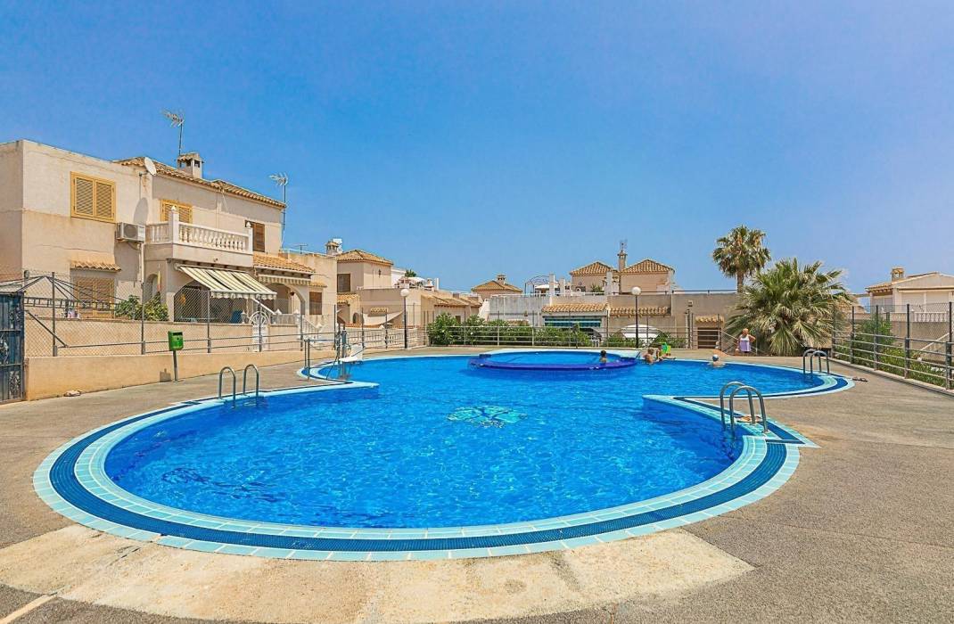 Resale - Bungalow - Torrevieja - Los Balcones - Los Altos del Edén