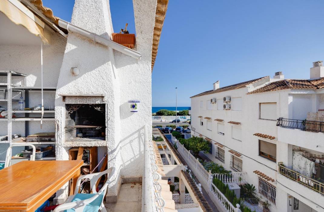 Resale - Bungalow - Torrevieja - Playa de los Naufragos