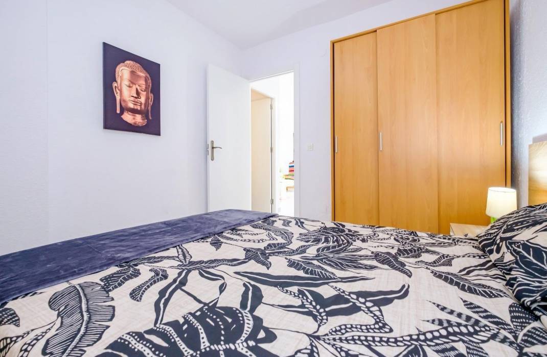 Resale - Bungalow - Torrevieja - Playa de los Naufragos