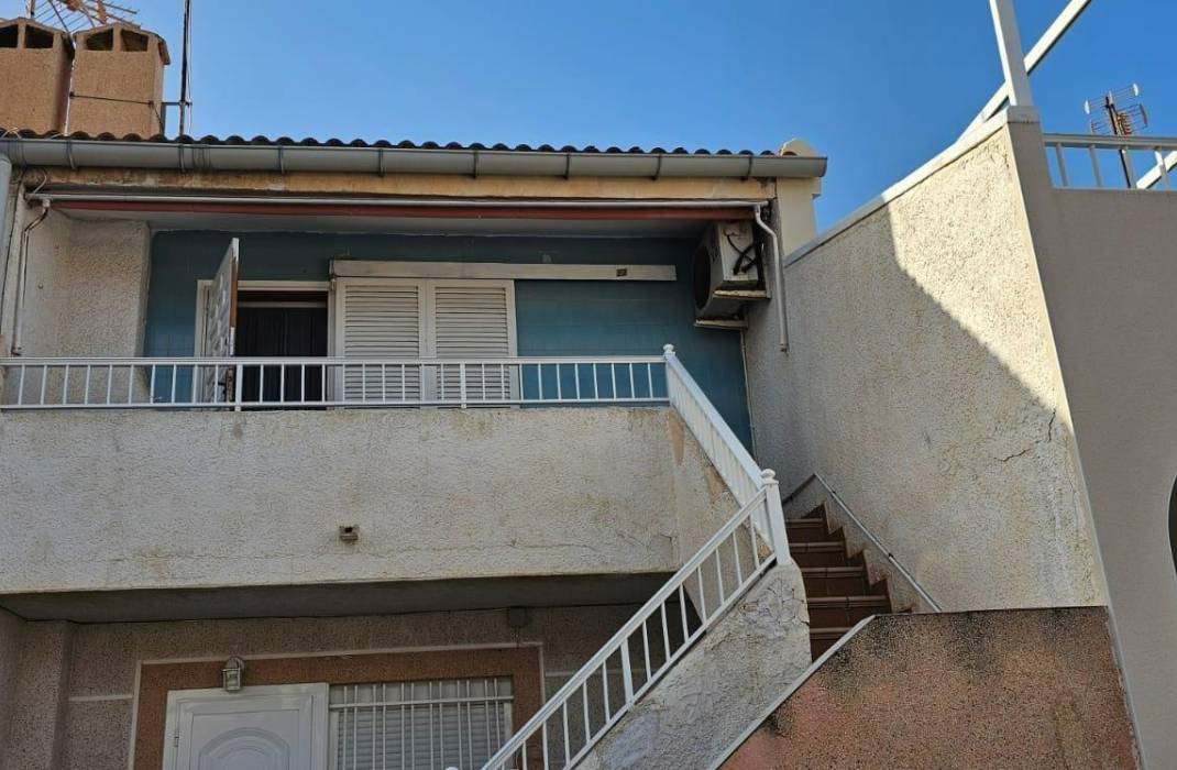 Resale - Bungalow - Torrevieja - Playa de los Naufragos