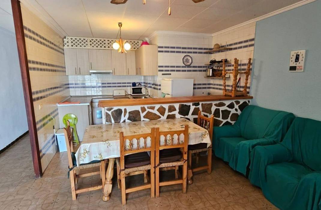 Resale - Bungalow - Torrevieja - Playa de los Naufragos