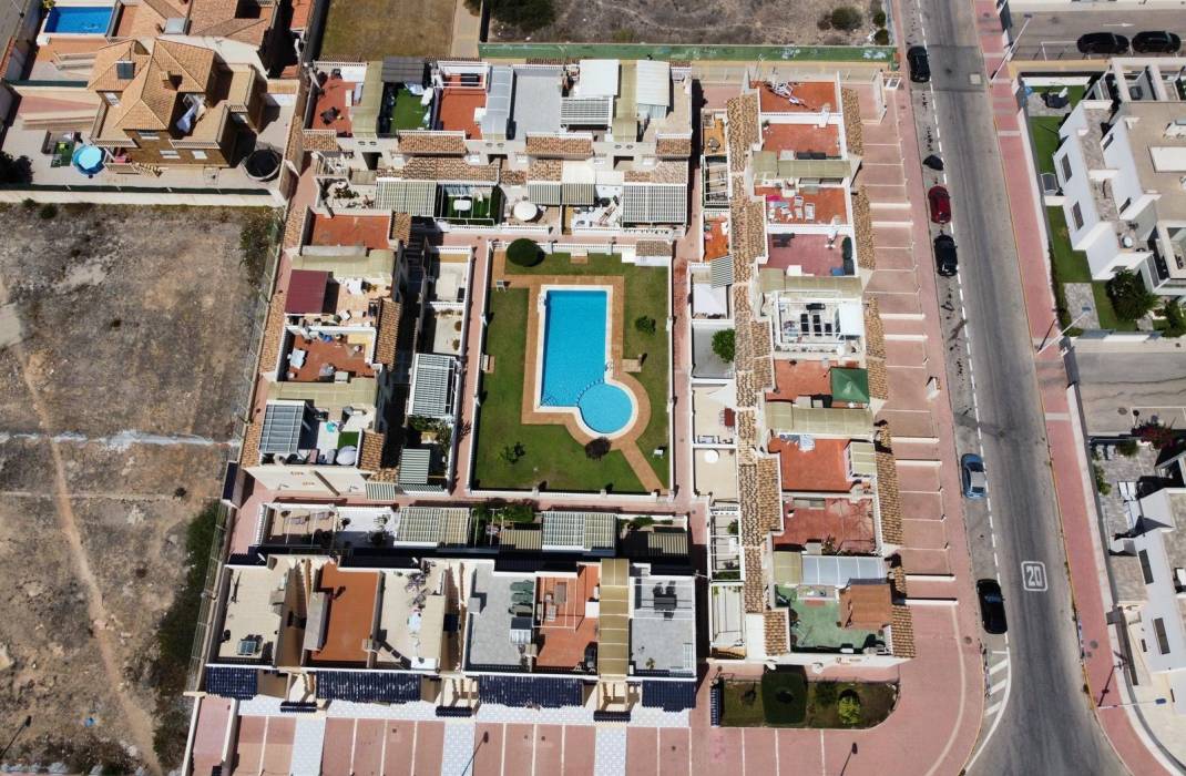 Resale - Bungalow - Torrevieja - Sector 25