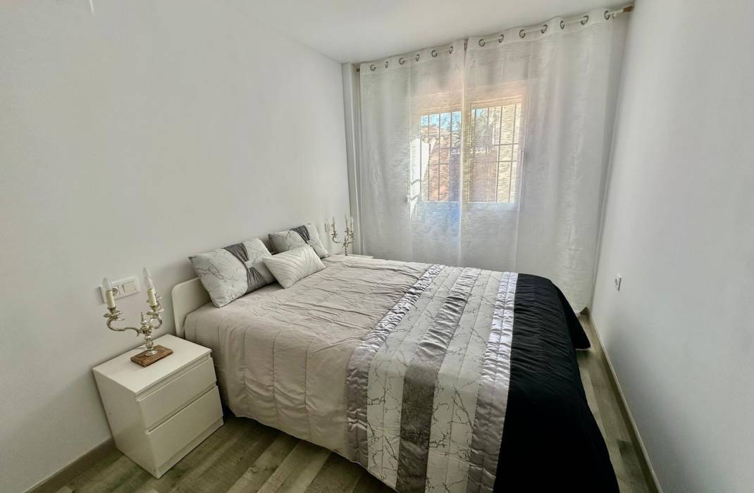 Resale - Bungalow - Torrevieja - Torreblanca