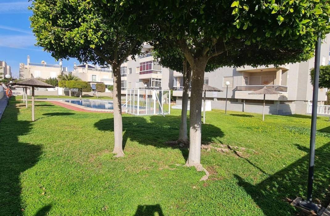 Resale - Bungalow - Torrevieja - Torreblanca