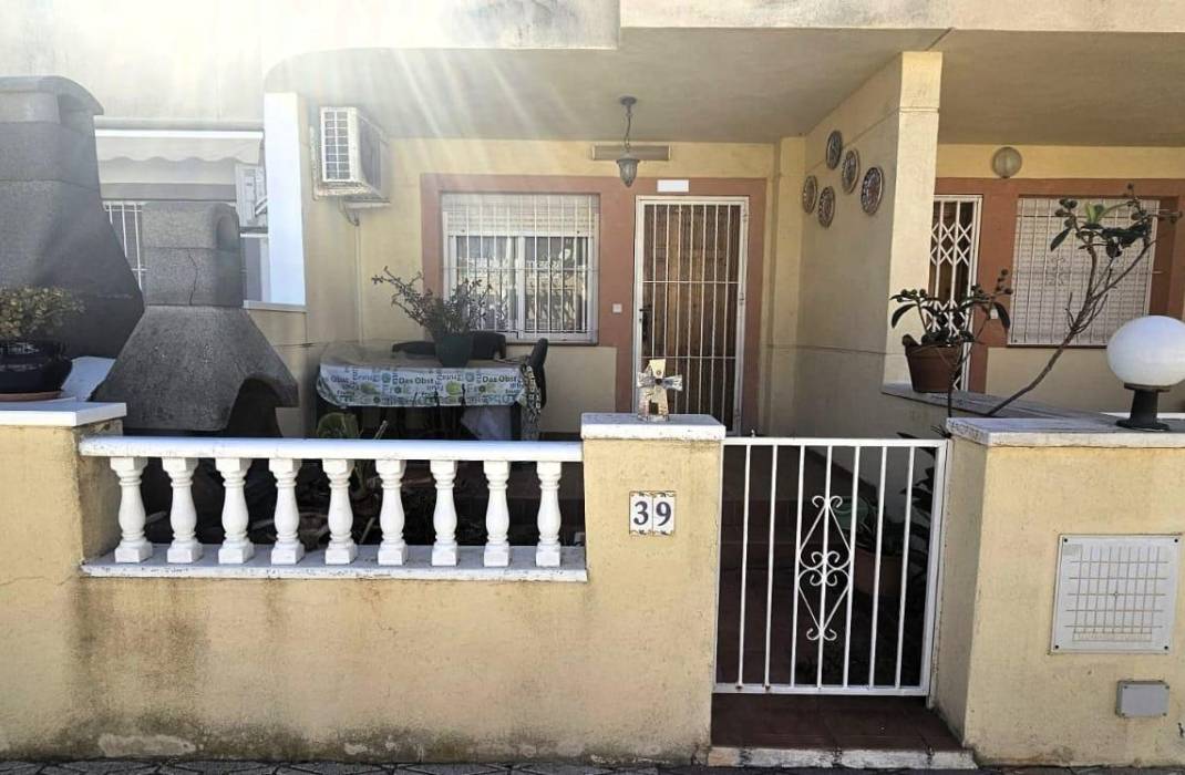 Resale - Bungalow - Torrevieja - Torreblanca