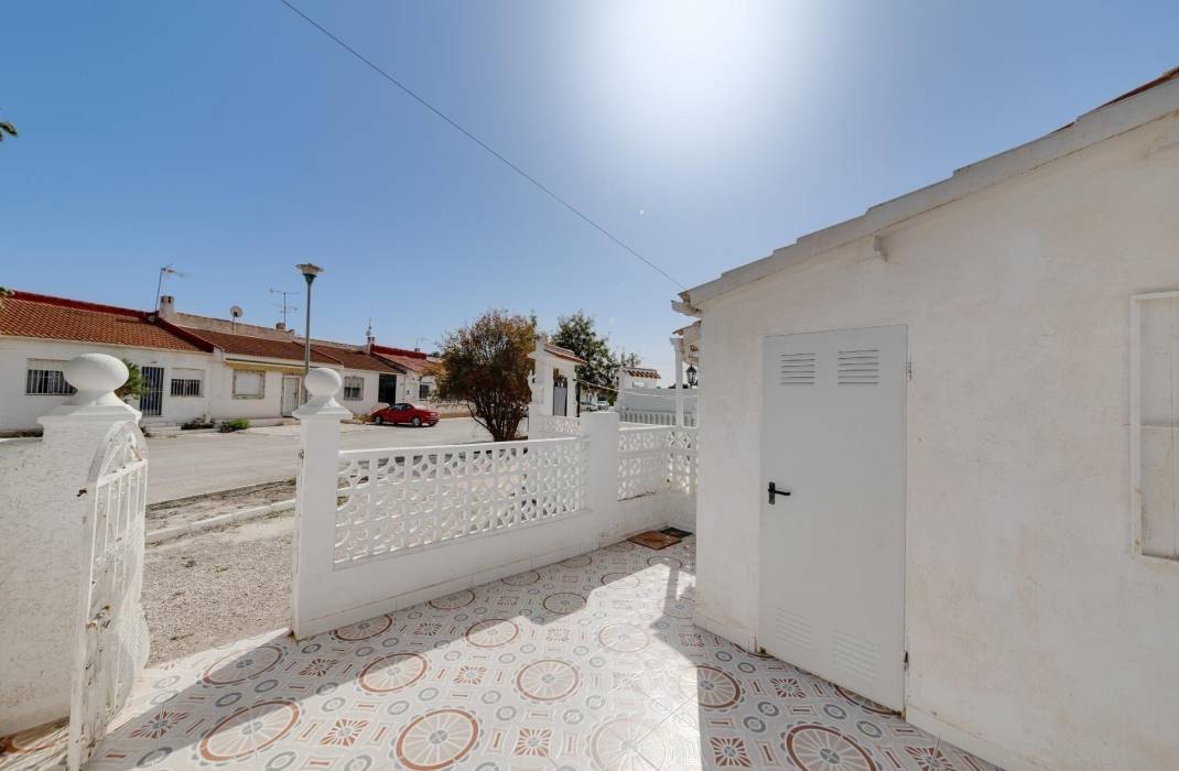 Resale - Bungalow - Torrevieja - Torretas