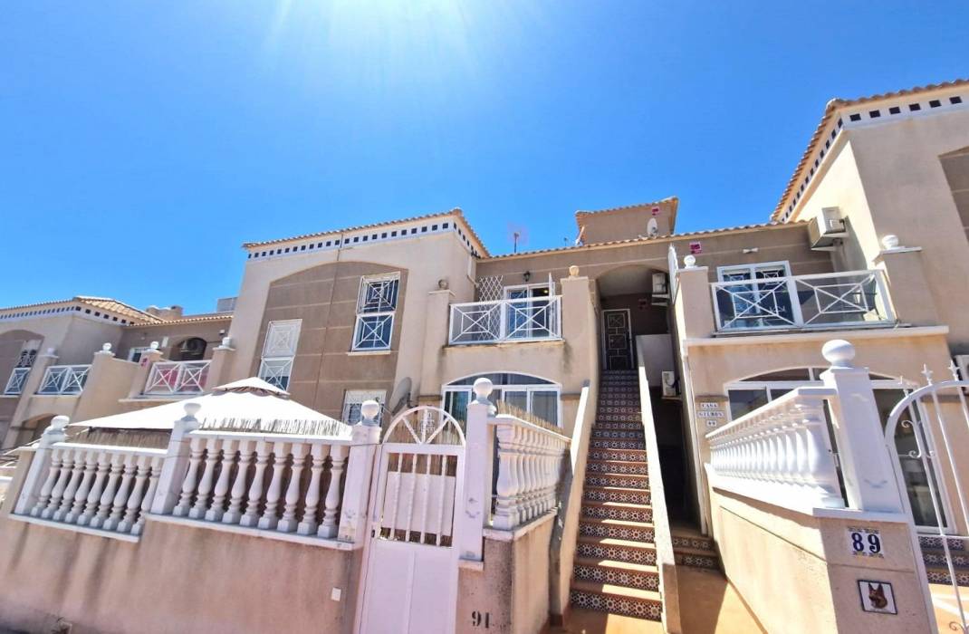 Resale - Bungalow - Torrevieja