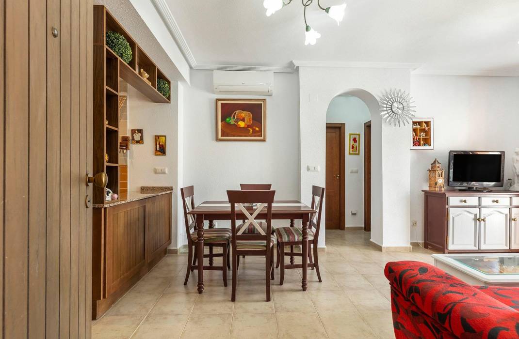Resale - Bungalow - Torrevieja