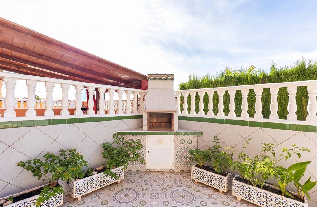 Resale - Bungalow - Torrevieja