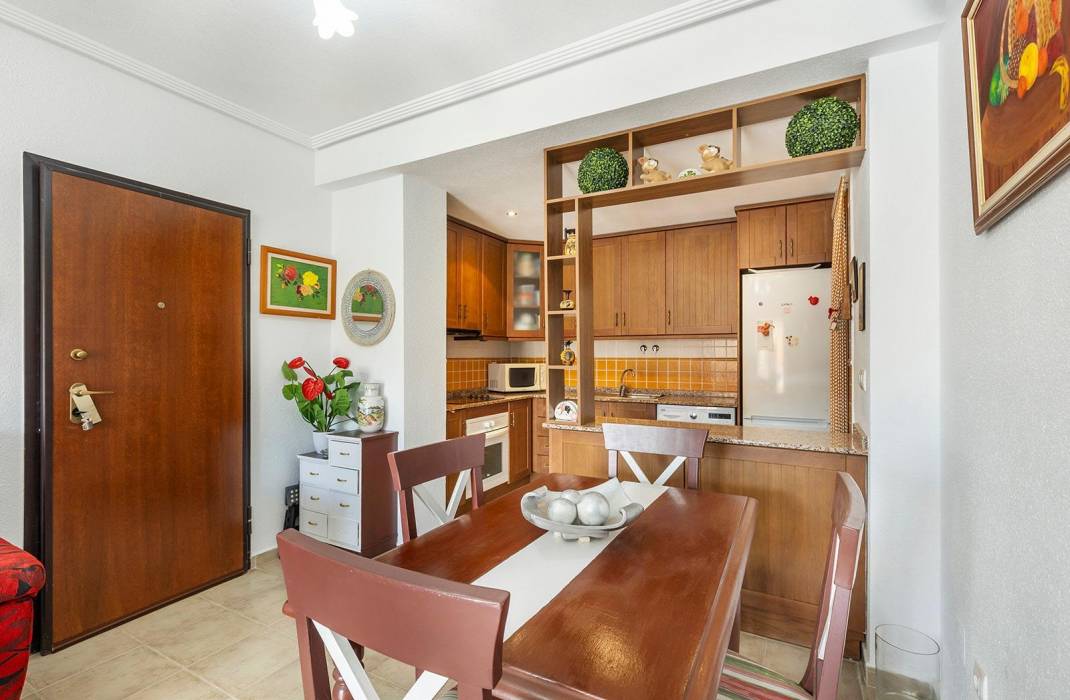 Resale - Bungalow - Torrevieja