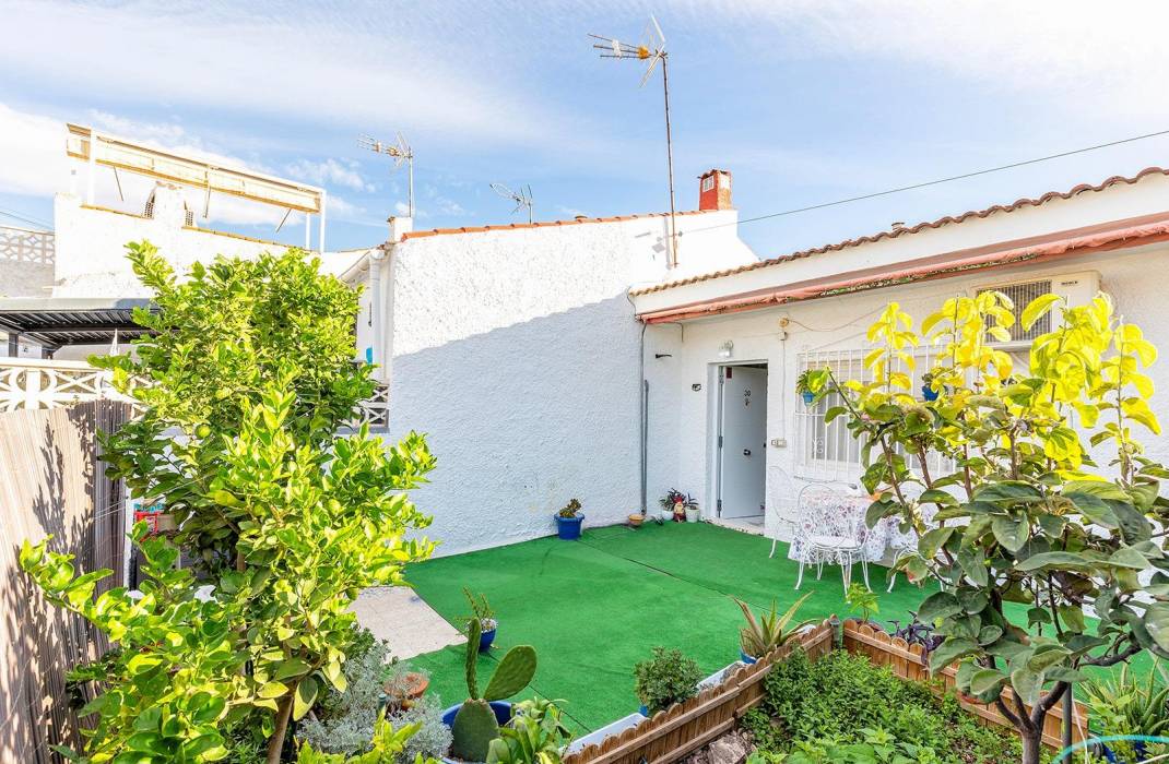 Resale - Bungalow - Torrevieja