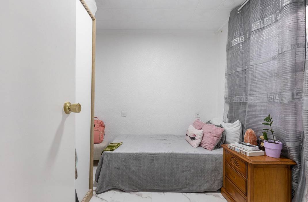 Resale - Bungalow - Torrevieja