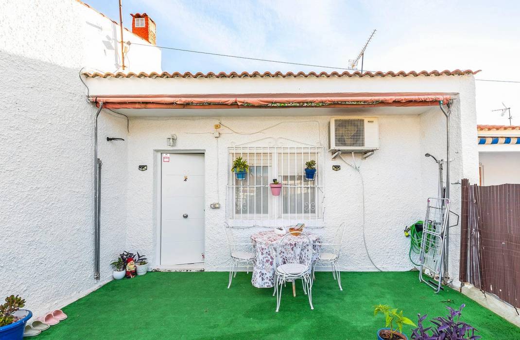 Resale - Bungalow - Torrevieja