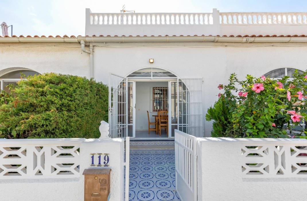 Resale - Bungalow - Torrevieja