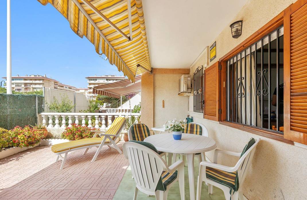 Resale - Bungalow - Torrevieja