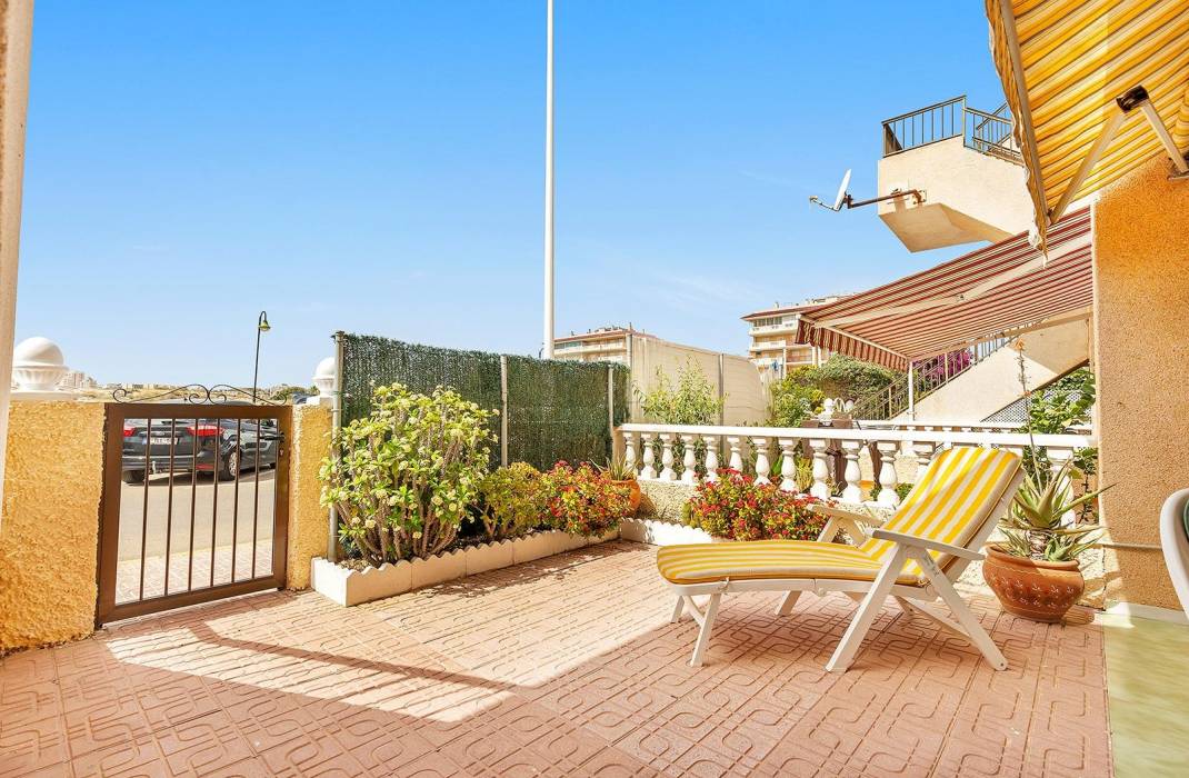 Resale - Bungalow - Torrevieja