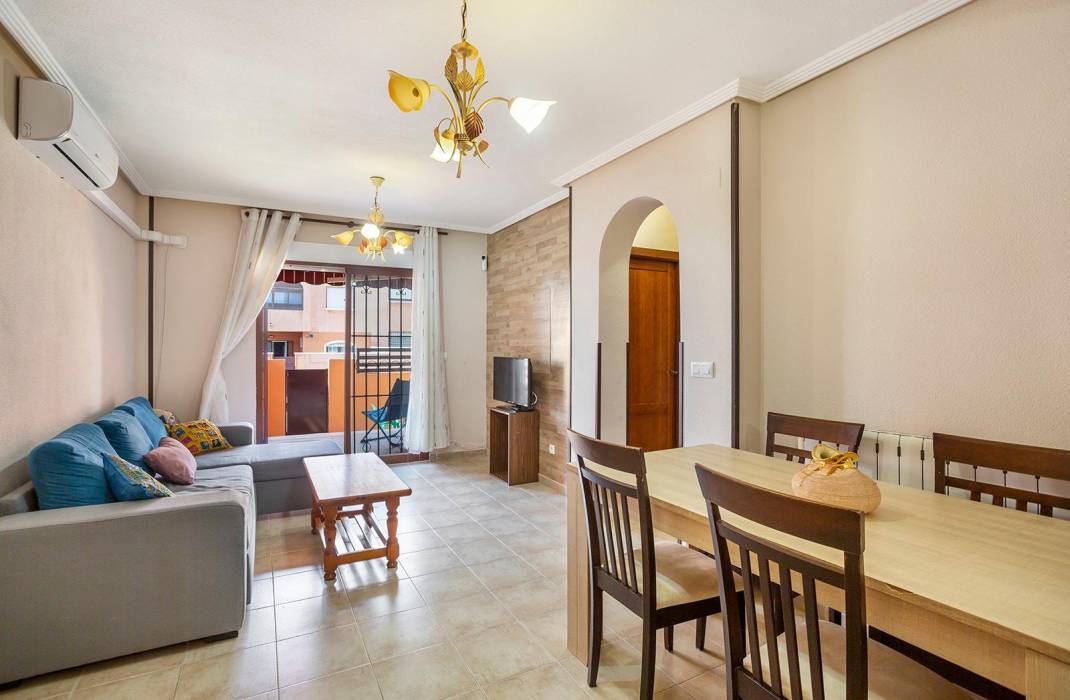 Resale - Bungalow - Torrevieja