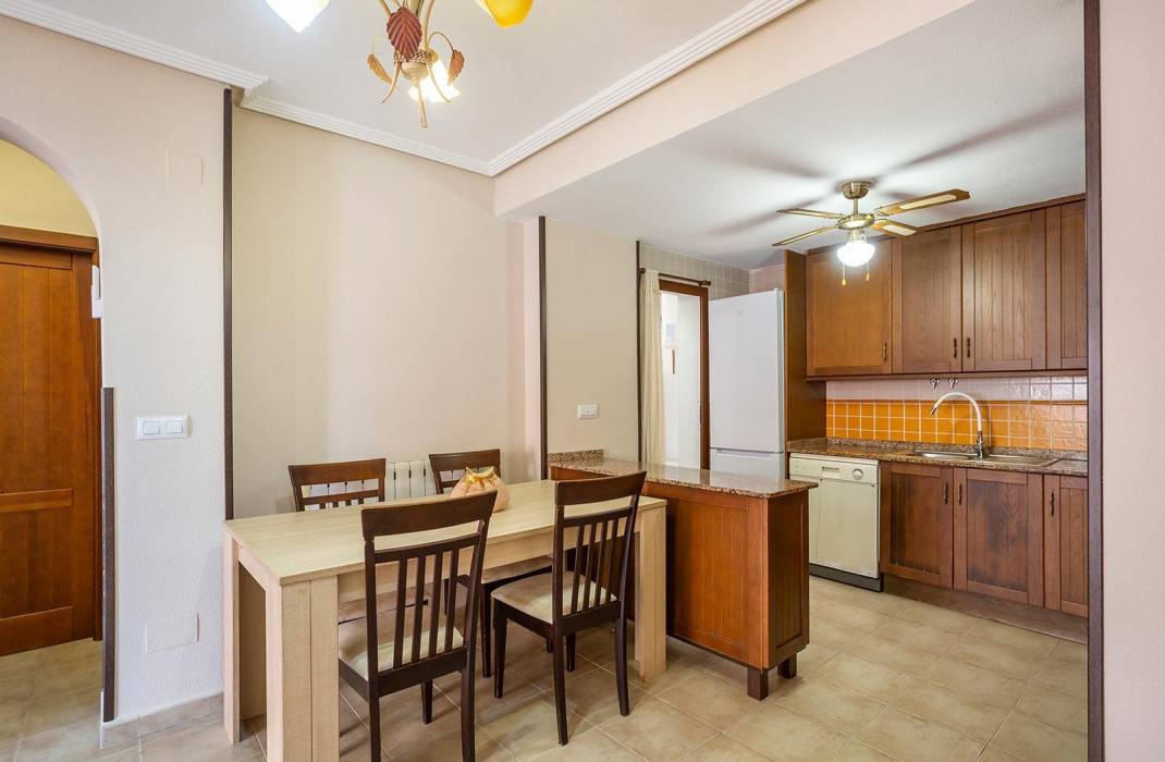 Resale - Bungalow - Torrevieja