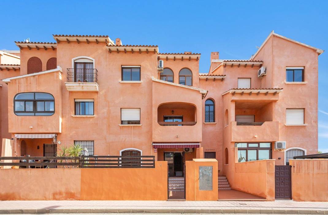 Resale - Bungalow - Torrevieja