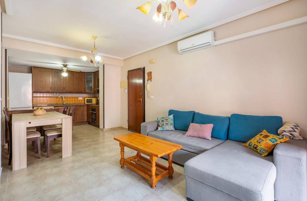 Resale - Bungalow - Torrevieja