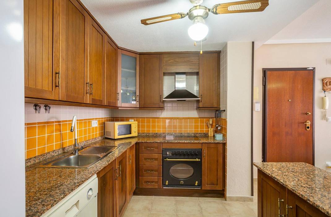 Resale - Bungalow - Torrevieja