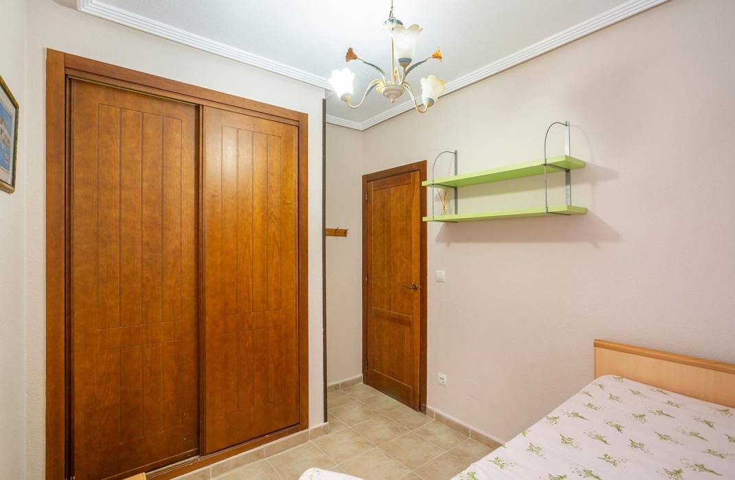 Resale - Bungalow - Torrevieja