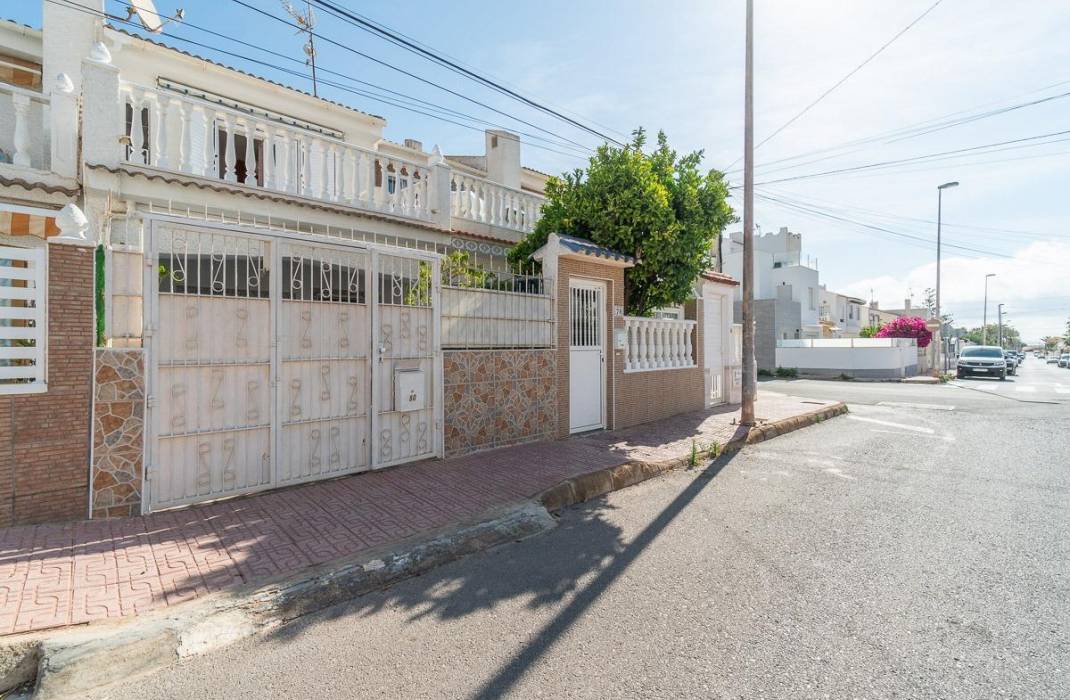 Resale - Bungalow - Torrevieja