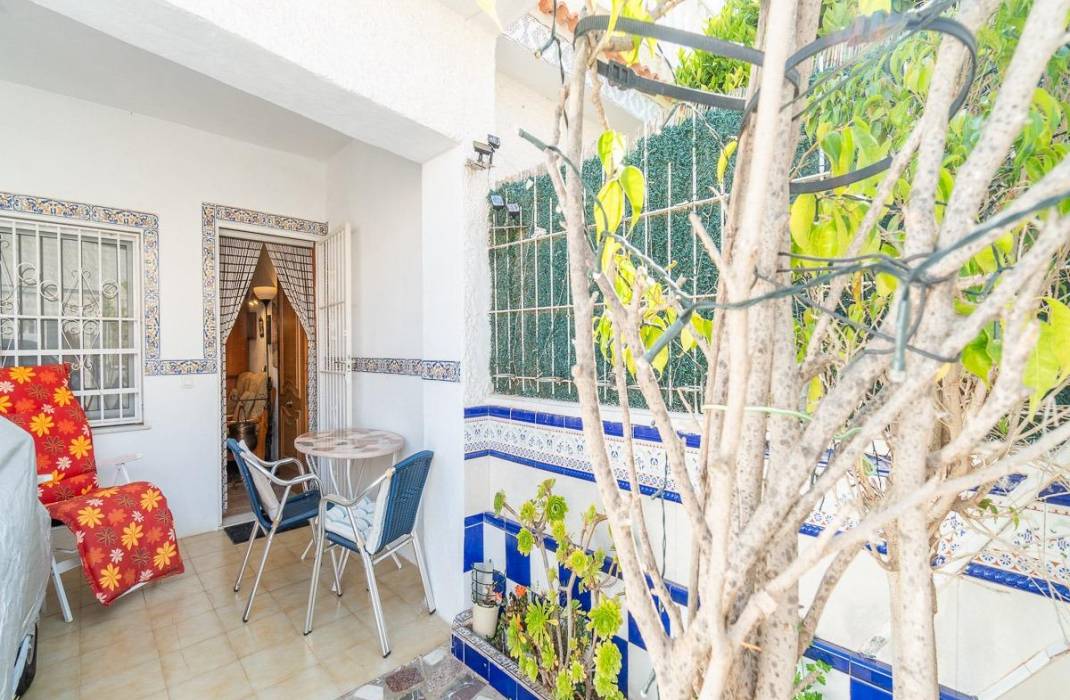 Resale - Bungalow - Torrevieja