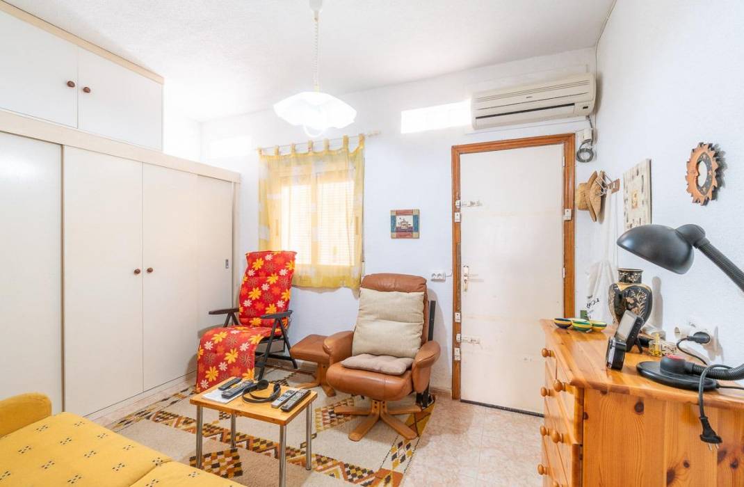 Resale - Bungalow - Torrevieja