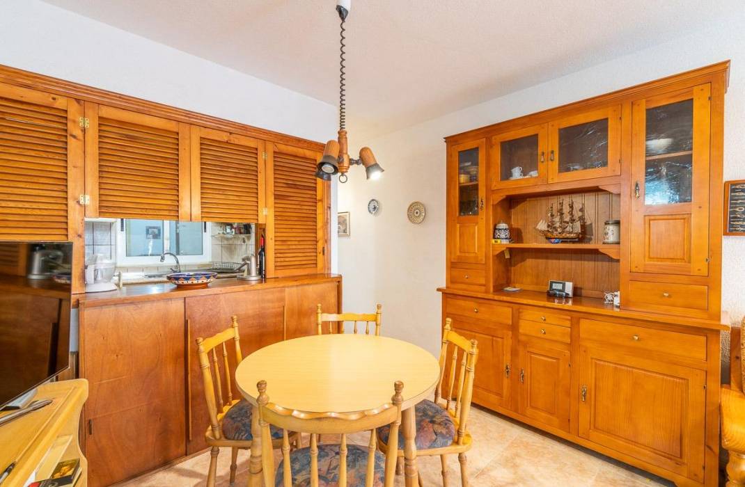 Resale - Bungalow - Torrevieja