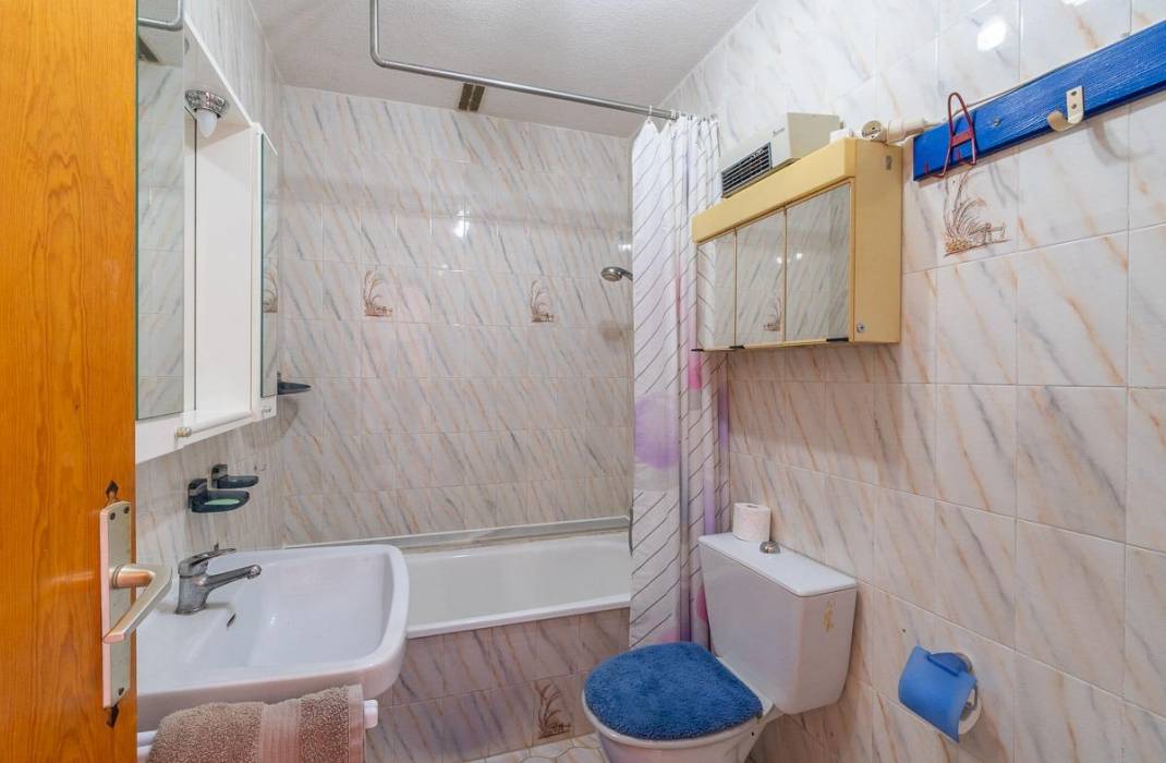 Resale - Bungalow - Torrevieja