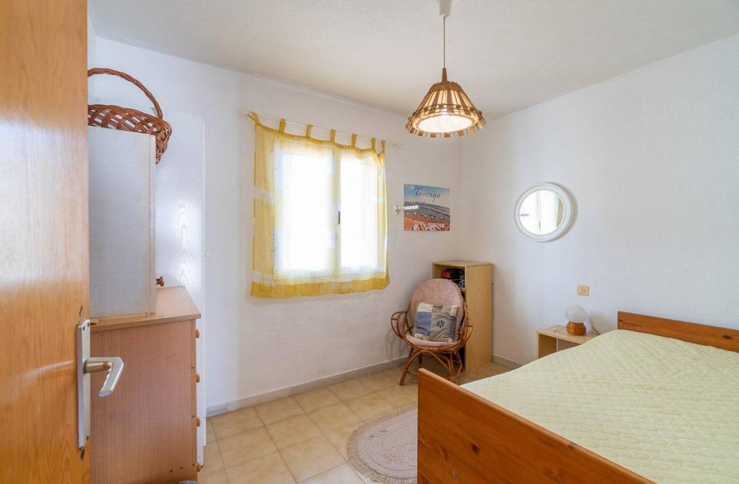 Resale - Bungalow - Torrevieja