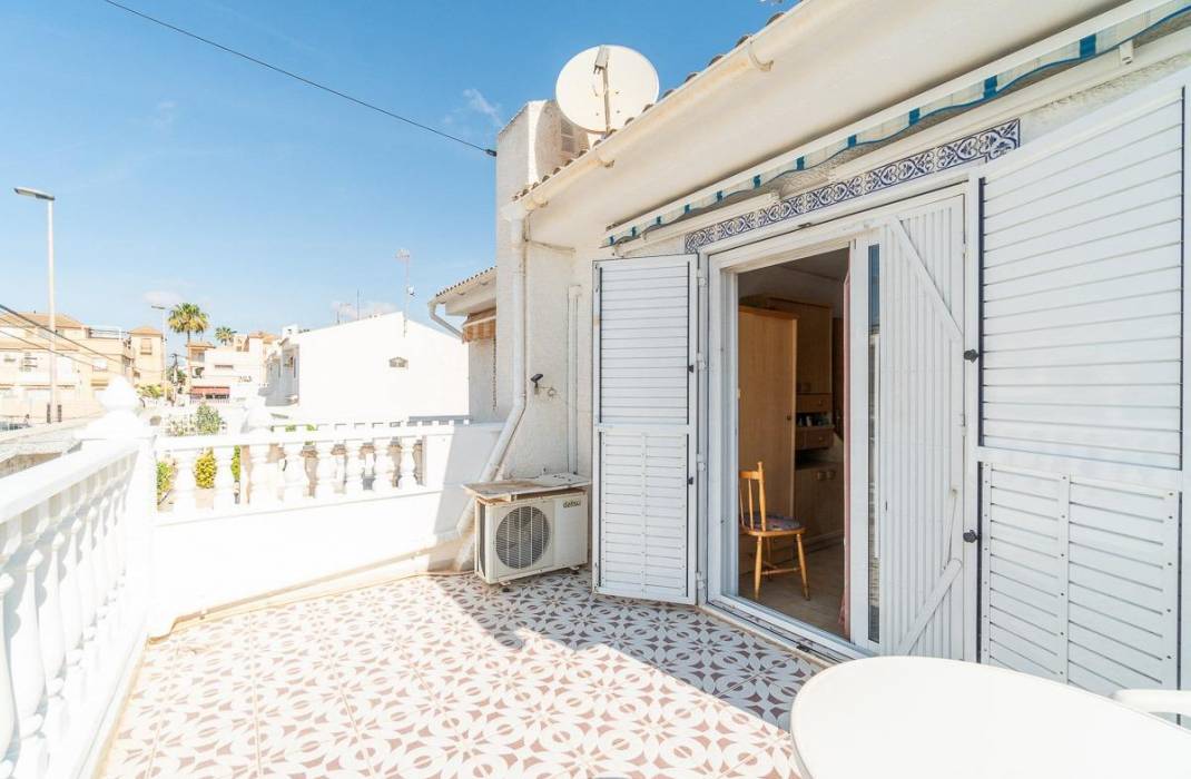 Resale - Bungalow - Torrevieja