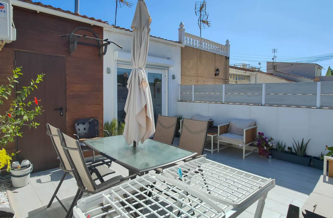 Resale - Bungalow - Torrevieja