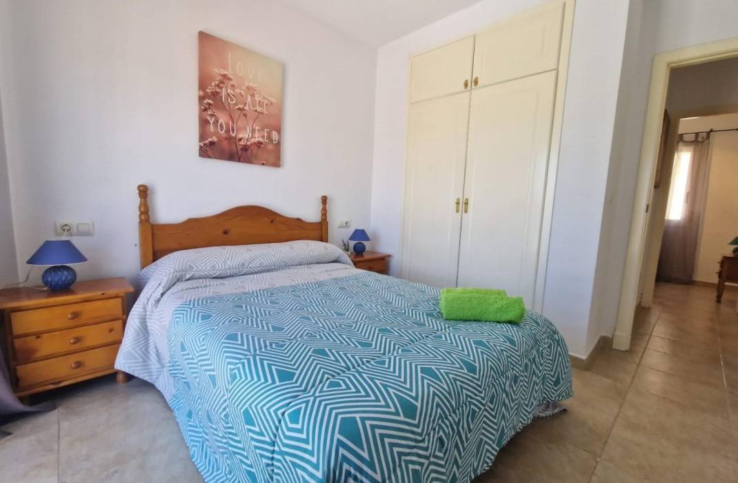 Resale - Bungalow - Torrevieja