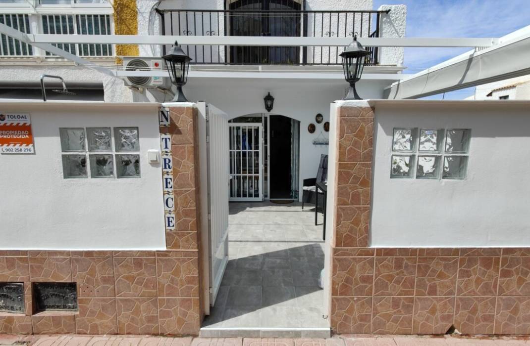 Resale - Bungalow - Torrevieja