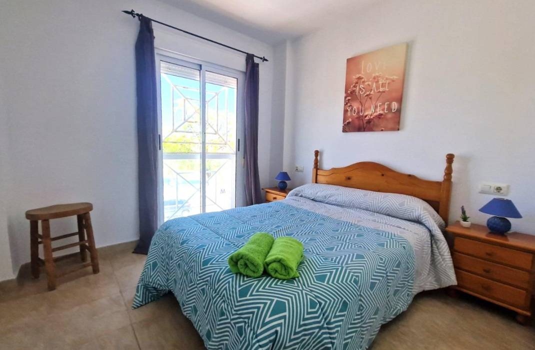 Resale - Bungalow - Torrevieja