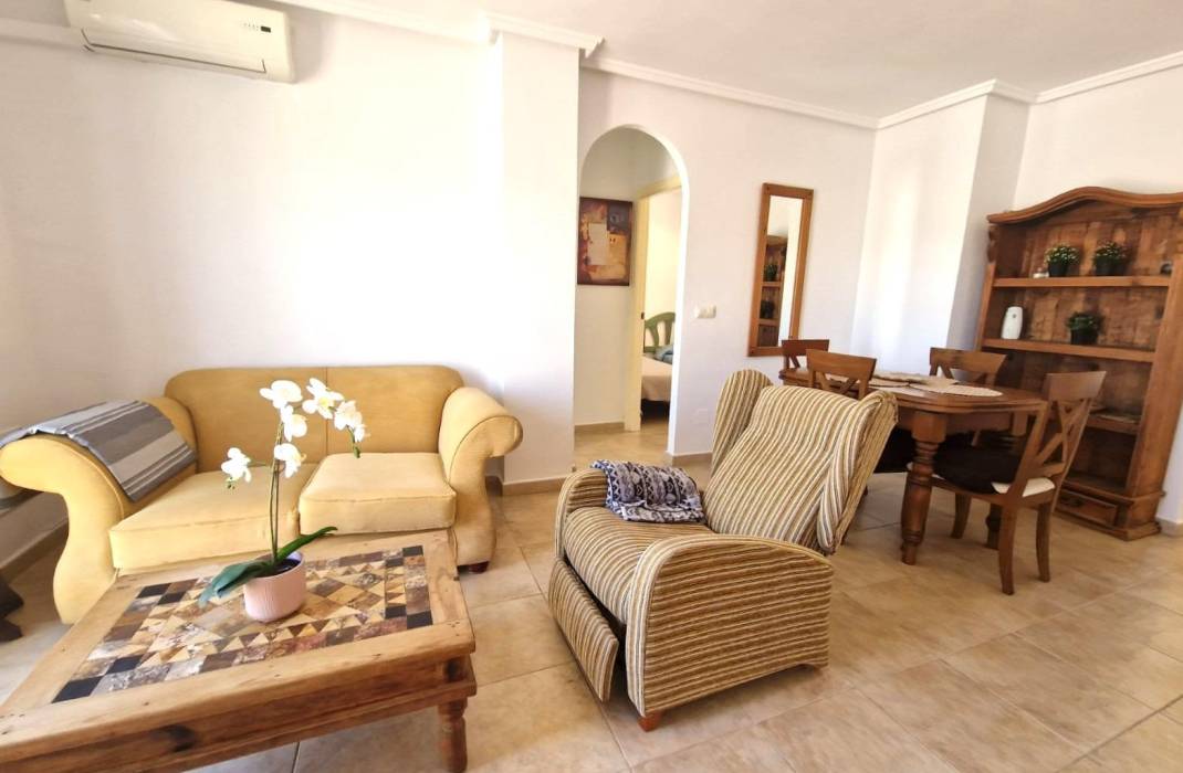 Resale - Bungalow - Torrevieja