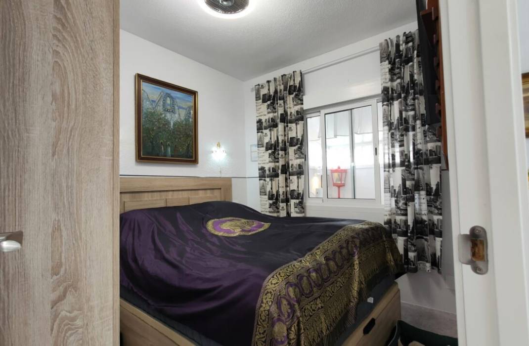 Resale - Bungalow - Torrevieja