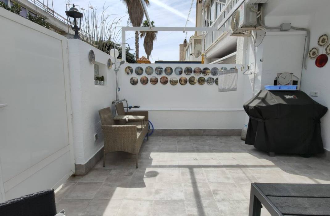 Resale - Bungalow - Torrevieja