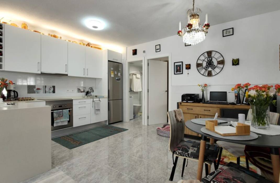 Resale - Bungalow - Torrevieja