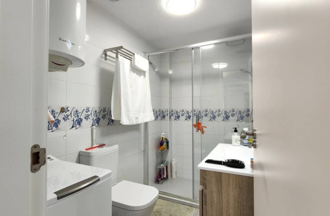 Resale - Bungalow - Torrevieja