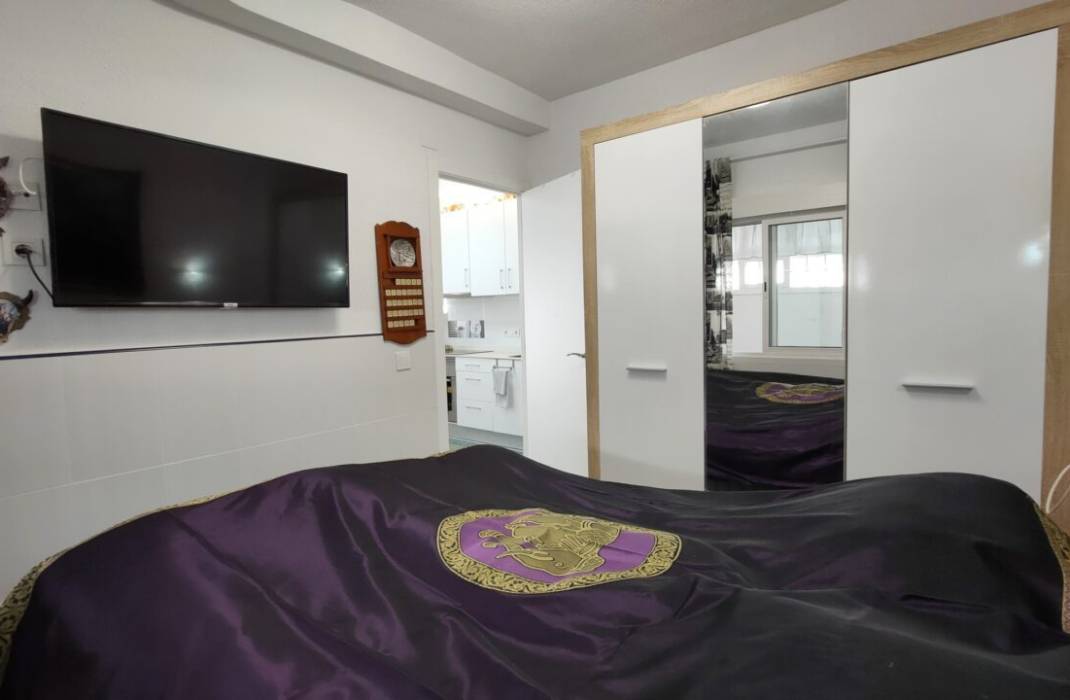 Resale - Bungalow - Torrevieja