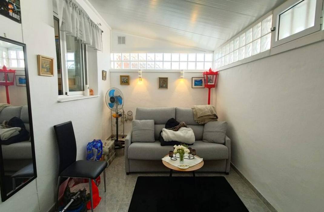 Resale - Bungalow - Torrevieja